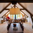 De ruime woonkamer / keuken
